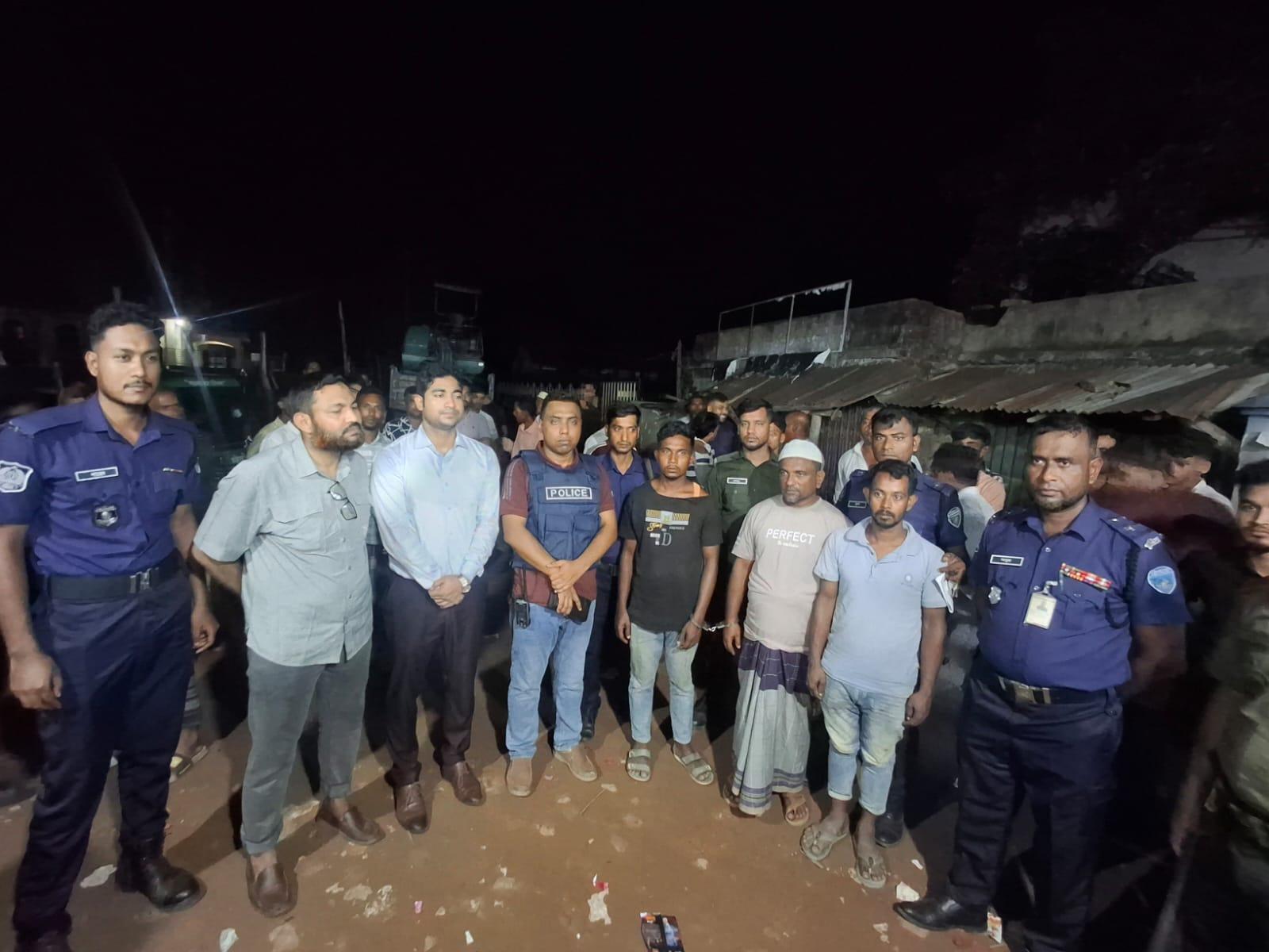 মাটিখেকোদের রুখে দিল জনতা; ৩ জনকে কারাদণ্ড, ডাম্প ট্রাক ও ভেকু জব্দ