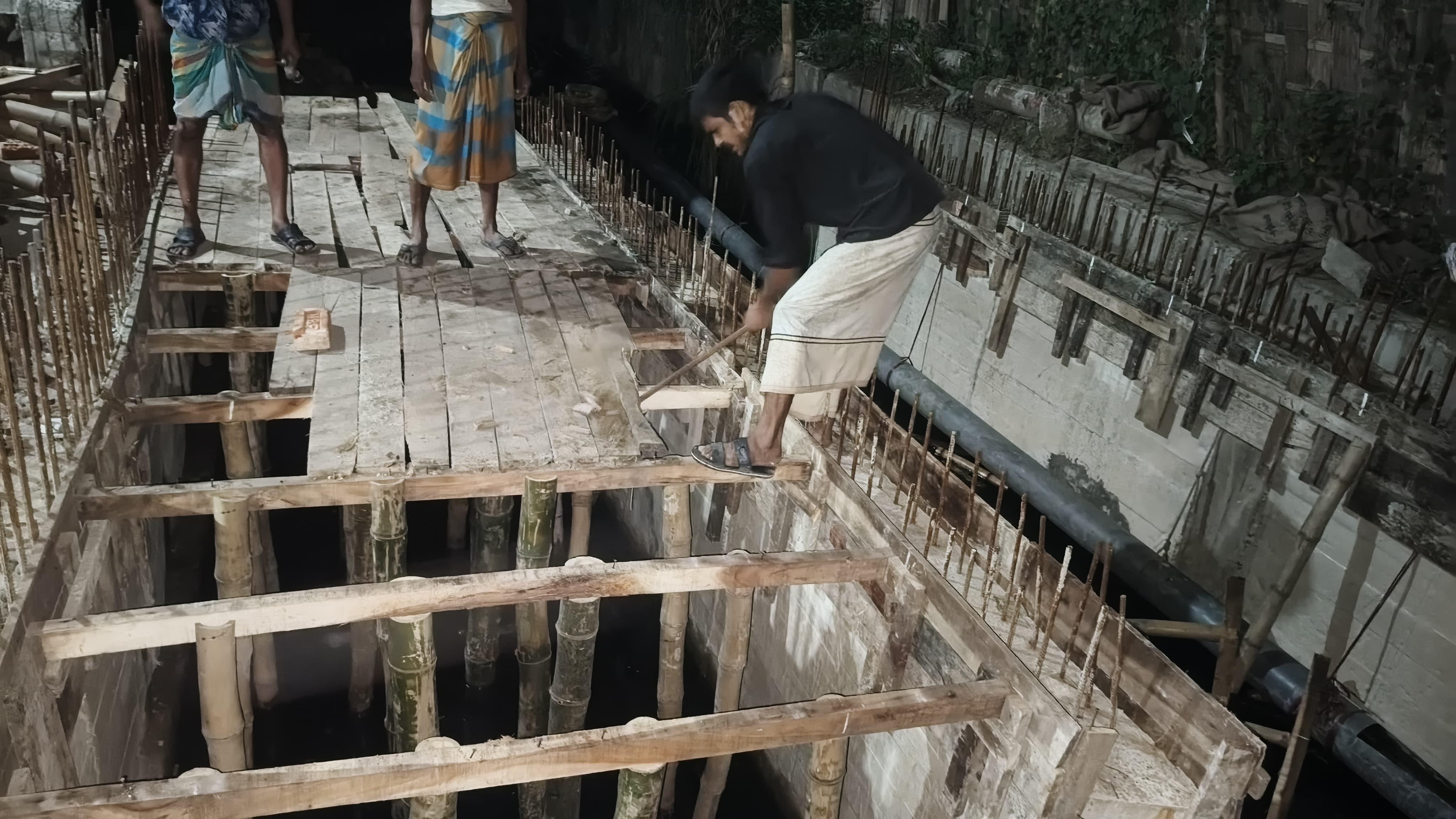 হাটহাজারীতে ছড়া দখল করে জিমি বেকারির নির্মিত অবৈধ কালভার্ট উচ্ছেদ, প্রতিমন্ত্রীর কড়া নির্দেশ